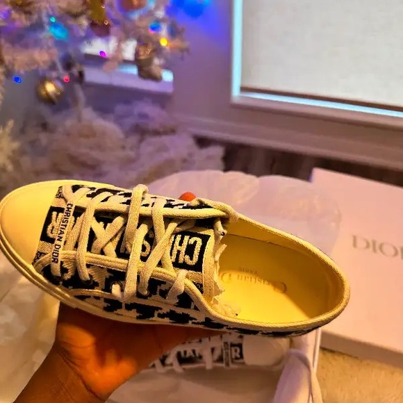 Walk'n'Dior Sneakers - Picture 3 of 4